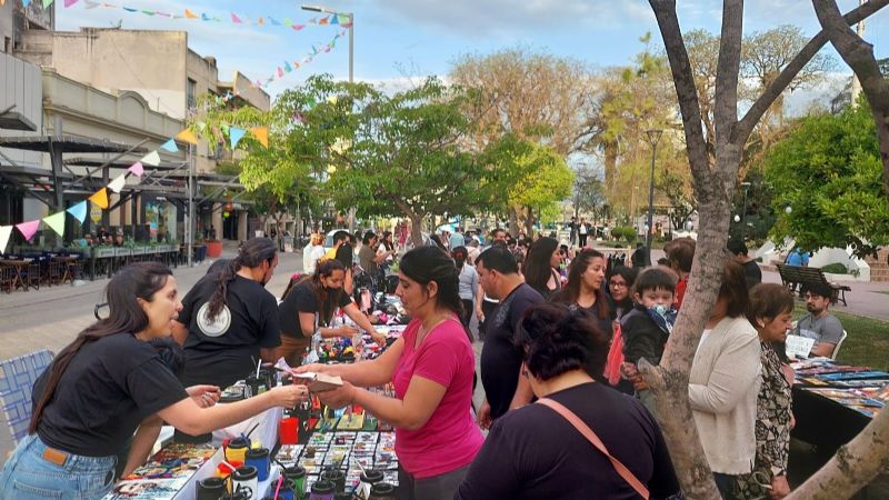 Con una gran convocatoria, se vivió a pleno “la Noche de los Paseos, especial turismo”