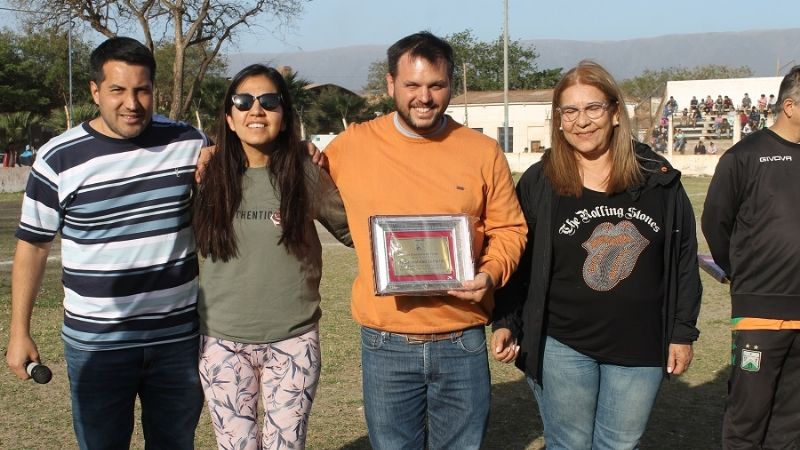 Los Sureños campeón del Fútbol Femenino chacarero