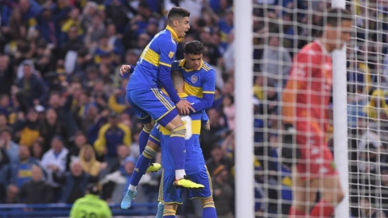 Boca otra vez puntero y River sigue luchando
