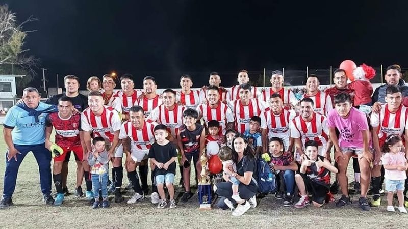 CAI (H), subcampeón por Valle Chico, y el “Picha” celebró el título
