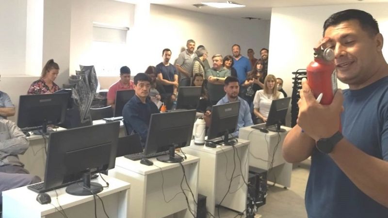 Modernización se capacitó en gestión de incendios y el uso de extintores