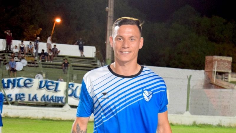 Vélez le ganó el Clásico a Policial y es más líder, en el Clausura