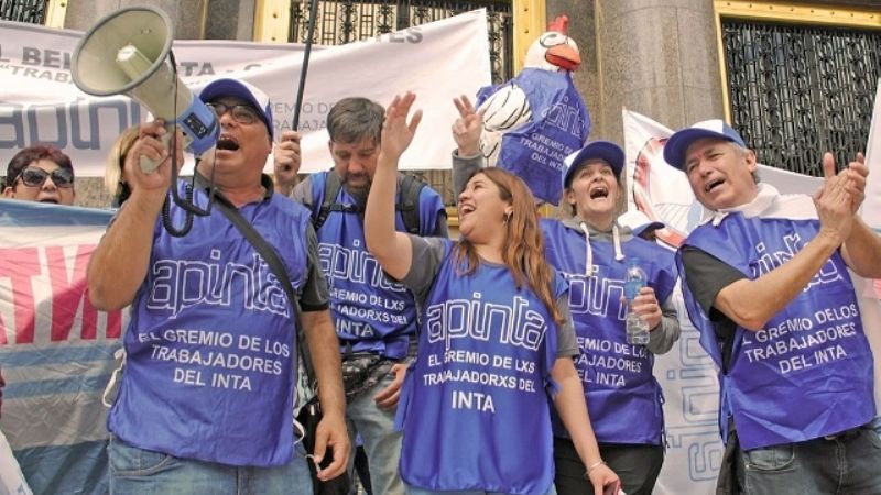 Trabajadores del INTA paralizan el organismo en demanda de mejoras salariales