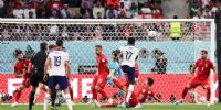 Bukayo Saka, de Inglaterra, marcando el segundo gol ante Irán.