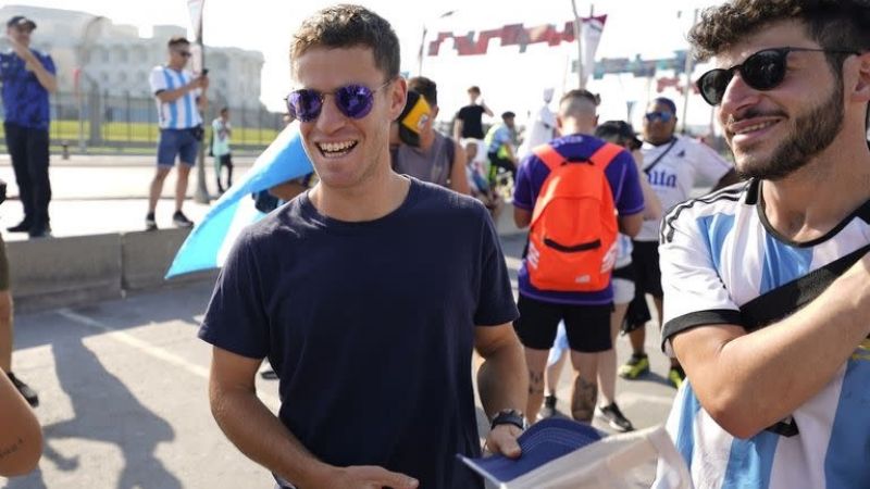 Banderas, bombos y el “Tula” en el banderazo argentino en Doha