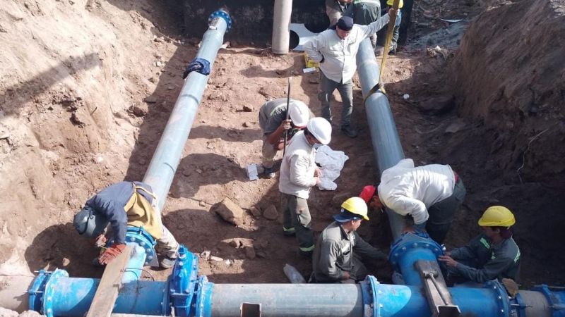 Finalizó con éxito  la primera vinculación de cañería de Acueducto Norte