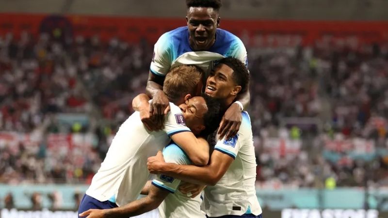 Goleada inglesa 6-2 a Irán, en el Grupo B