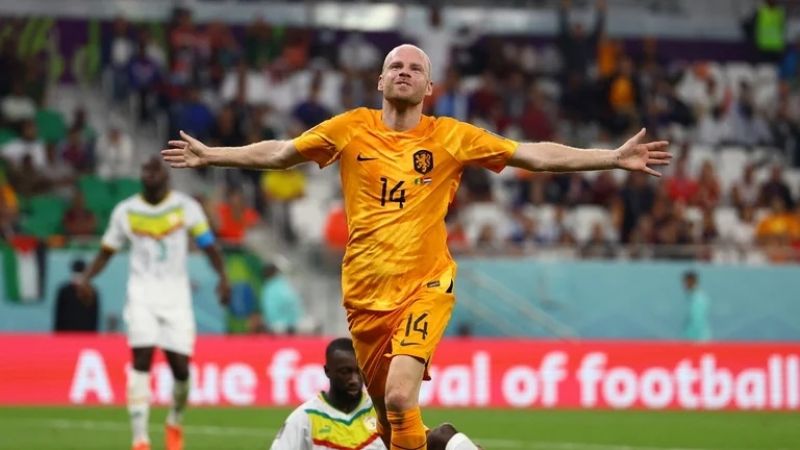 Holanda venció 2-0 a Senegal, en el Grupo A