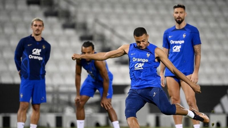 Francia contra Australia y la maldición del campeón