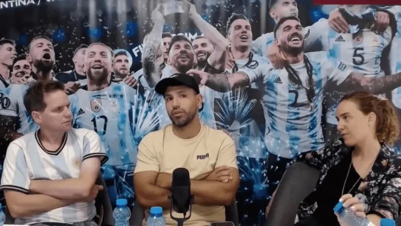 Bronca del “Kun” por no poder visitar a la Selección