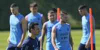 El técnico de Argentina, Lionel Scaloni, definirá hoy el equipo para el encuentro ante México.