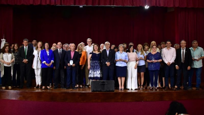 Acto de reconocimiento a No docentes universitarios