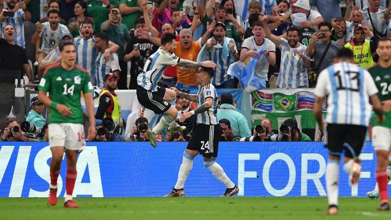 Argentina le ganó 2-0 a México y se recuperó en el Mundial