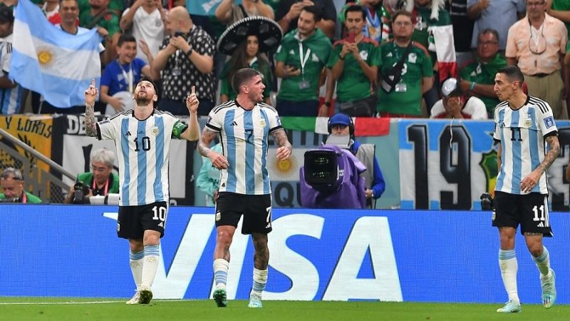Argentina le ganó 2-0 a México y se recuperó en el Mundial
