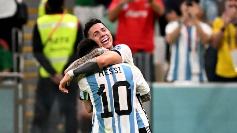 Argentina le ganó 2-0 a México y se recuperó en el Mundial