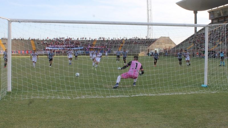 Set “Ocotero”, 6-0 a Los Chelcos; caídas de “Poli” y San Martín