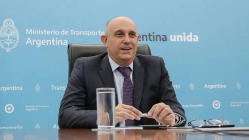 El ministro de Transporte dejará su cargo por un problema de salud