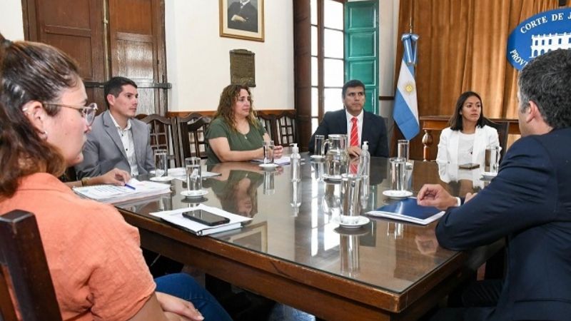 Centurión se reunió con miembros de la Corte de Justicia