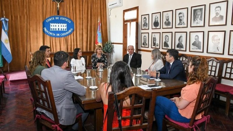 Centurión se reunió con miembros de la Corte de Justicia