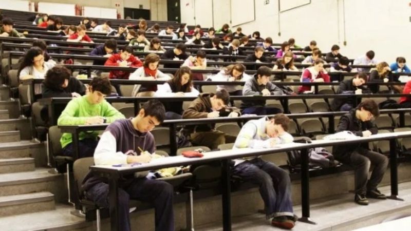 Se crearían cinco nuevas universidades