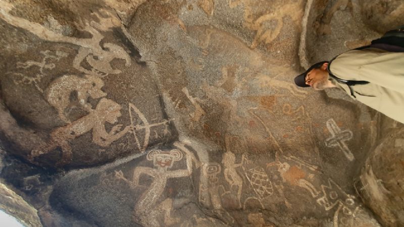 La Escuela de Arqueología estudia pinturas rupestres de La Tunita