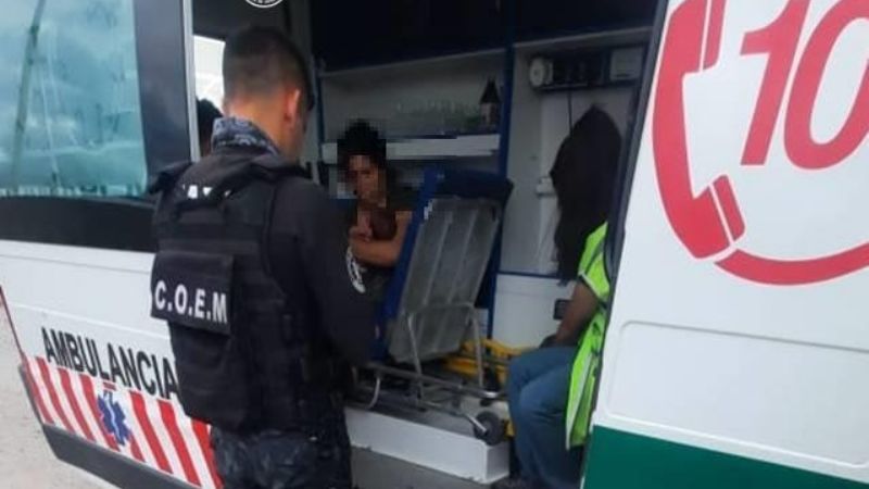 Policías le salvan la vida a una bebe tras practicarle maniobras de RCP