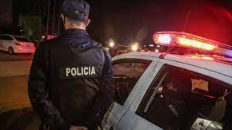 Detienen a dos adolescentes por robo
