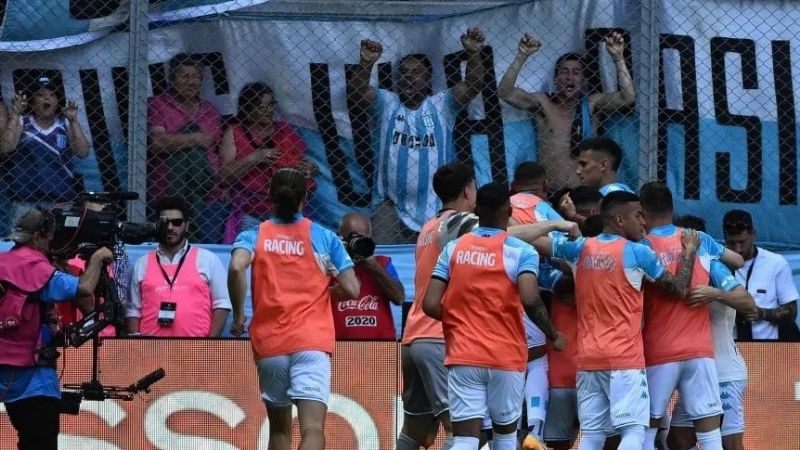 Racing se adjudicó el Trofeo de Campeones