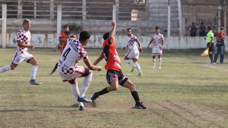 Coronel Daza goleó a “Defe” y espera rival en la “semi”