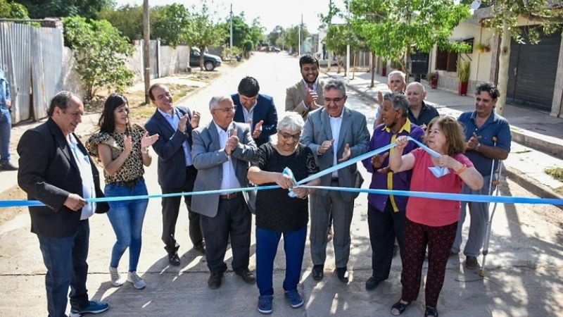 Jalil inauguró asfaltado en Recreo y anunció más inversiones