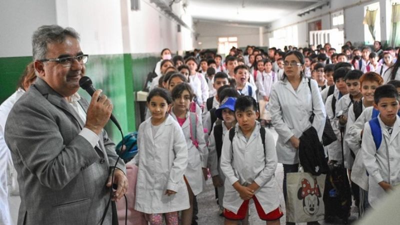 Jalil inauguró asfaltado en Recreo y anunció más inversiones