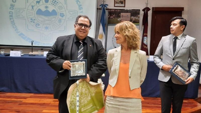 El Decano de Económicas disertó en la Universidad de Salta