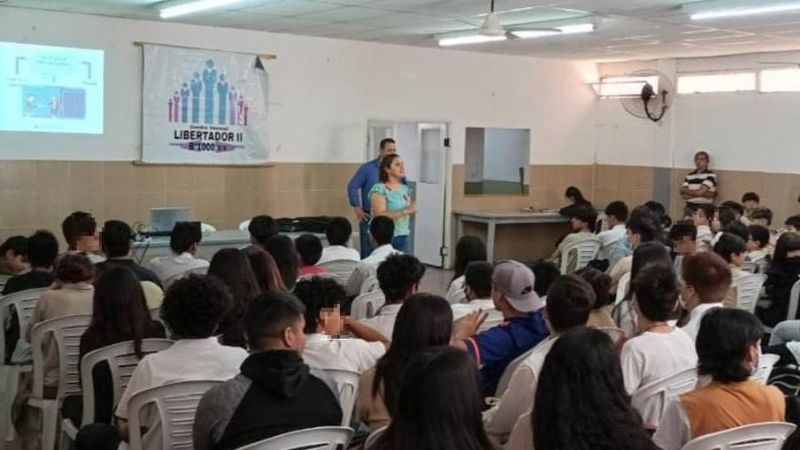Policías brindaron charlas educativas en la Capital