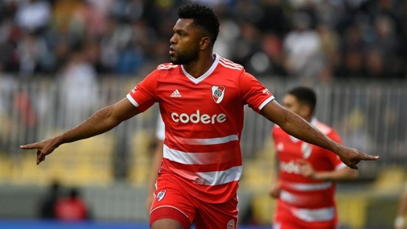 River se lo dio vuelta a Colo-Colo y ganó 4-3 en un partidazo