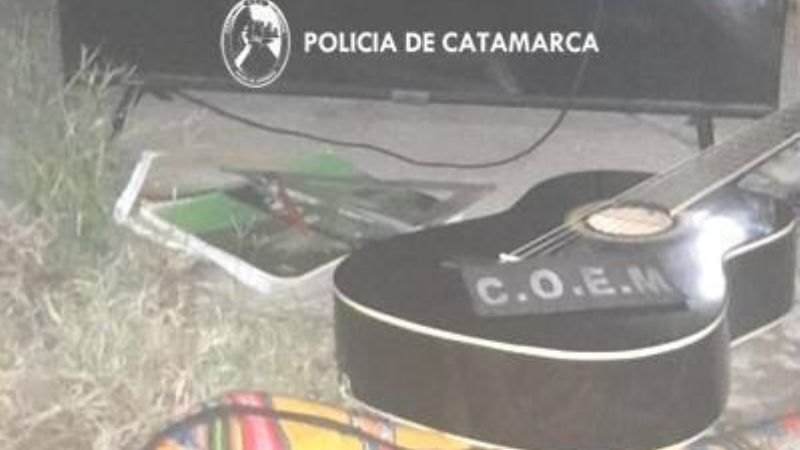 Robó una colcha, una TV y una guitarra