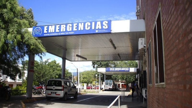 Bebé cayó al canal y está en estado reservado