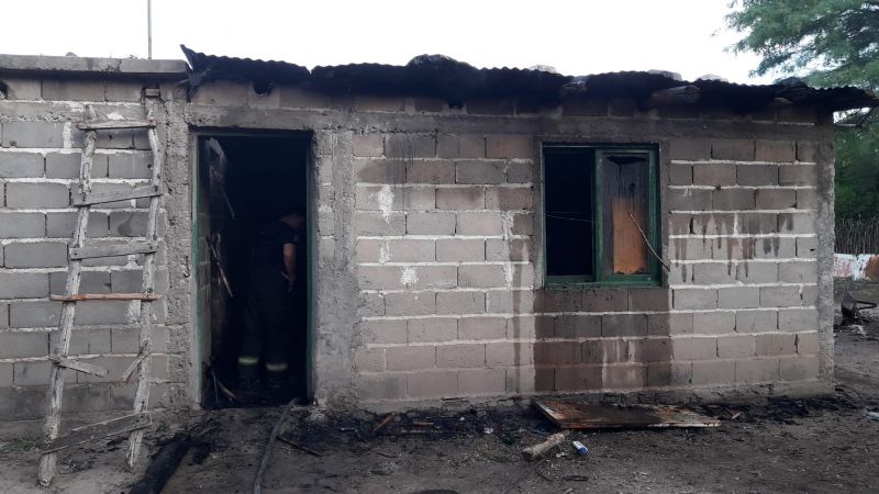 Tras un discusión, incendiaron una vivienda
