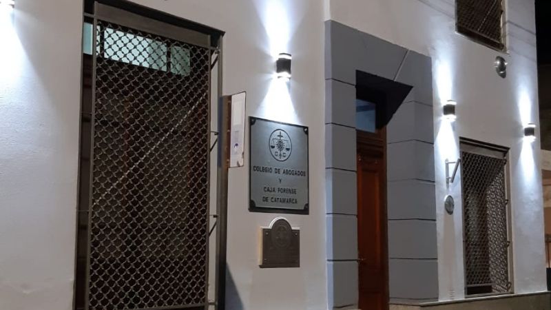 Banda de estafadores: el Colegio de Abogados advierte sanciones