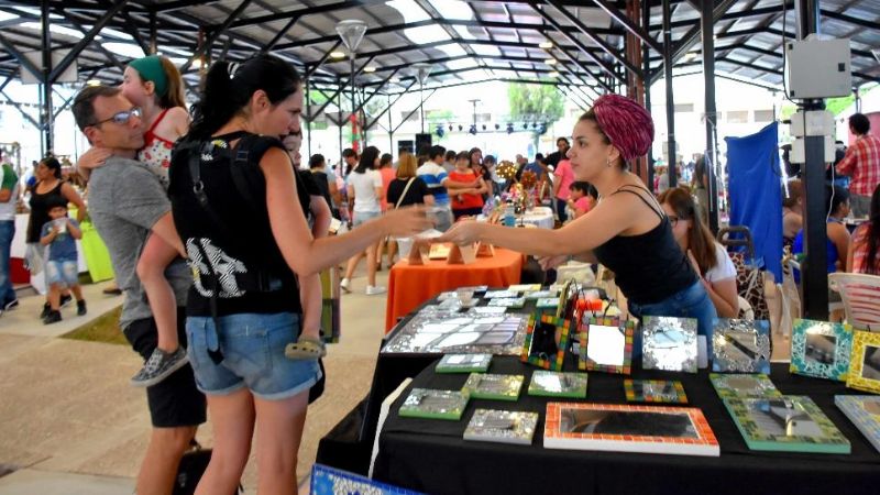 Más de 150 emprendimientos formarán parte de la Expo Navideña Artesanal