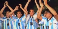 FESTEJO de Scaloni con la Selección Argentina Sub21, en Toulón.
