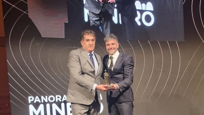 Mario Hernández fue distinguido con el Premio al Minero