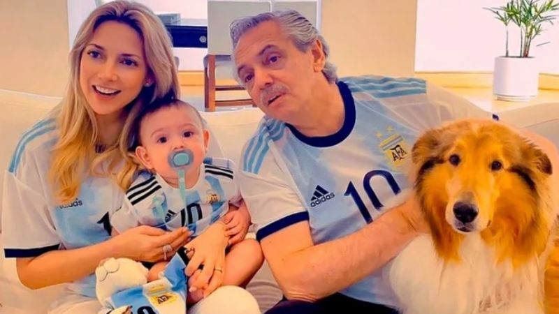 “Vamos a salir a campeones”, presagió Alberto en un diálogo futbolero con chicos