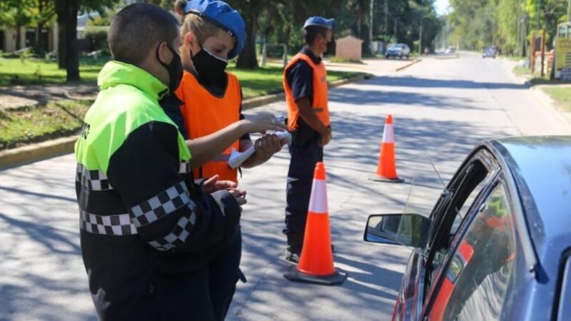 Iba en estado de ebriedad y se escapo de un control vehicular