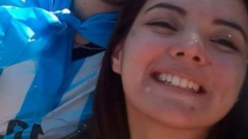 Volvía de celebrar el triunfo de la Selección y su ex la mató a puñaladas delante de su hijo