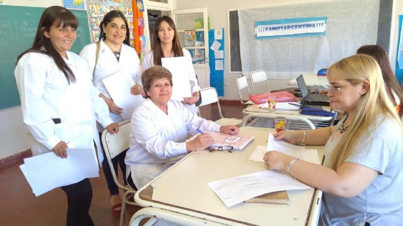 Diez escuelas primarias de Paclín se incorporan a la Jornada Completa