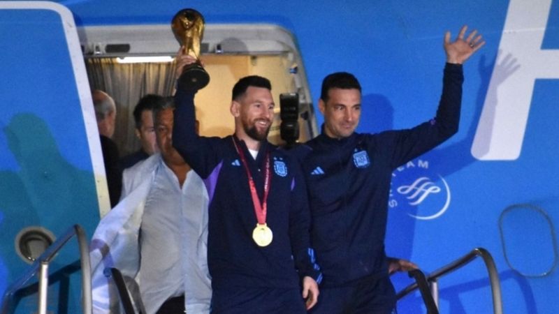 Llegó la Selección Argentina con la Copa del Mundo