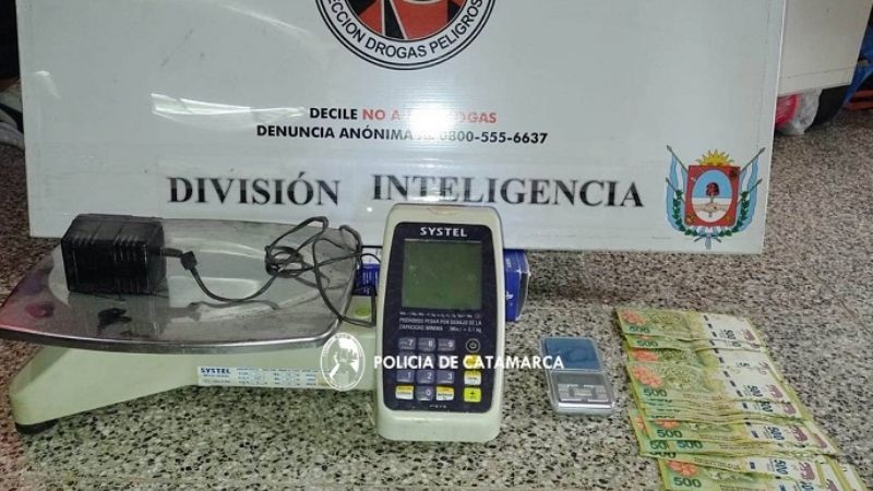 Incautan más de 5 kilos de marihuana