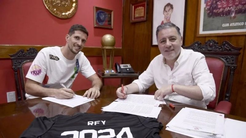 “Rompió el chanchito”; el “Rojo” no para de reforzarse