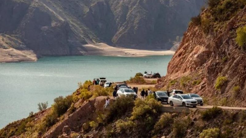 Quiso sacarse una foto en el Cañón del Atuel y cayó al precipicio
