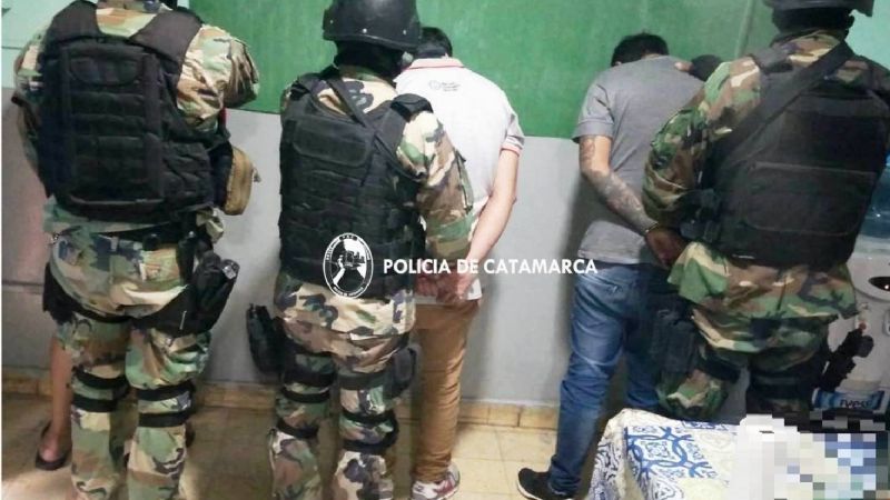 Una banda armada amenazó a mujeres